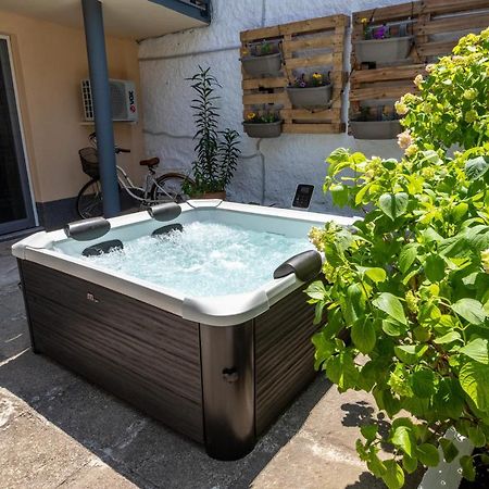 Self Check-In Apartment With Jacuzzi Mostar Exteriér fotografie